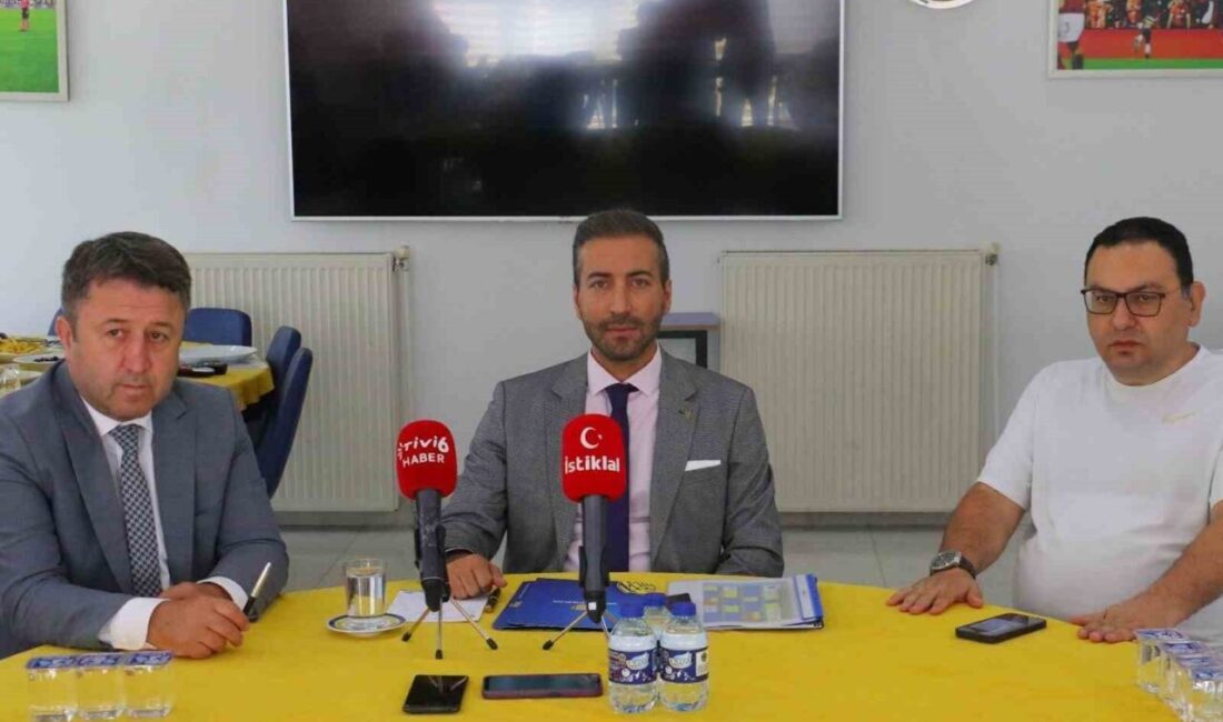 Ankaragücü Başkanı Tekin, basın mensuplarıyla kahvaltıda buluştu Ankaragücü Başkanı Gazi Ercüment