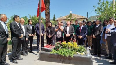 Müzik öğretmeni Şenay Aybüke Yalçın, PKK'lı teröristler tarafından şehit edildi.