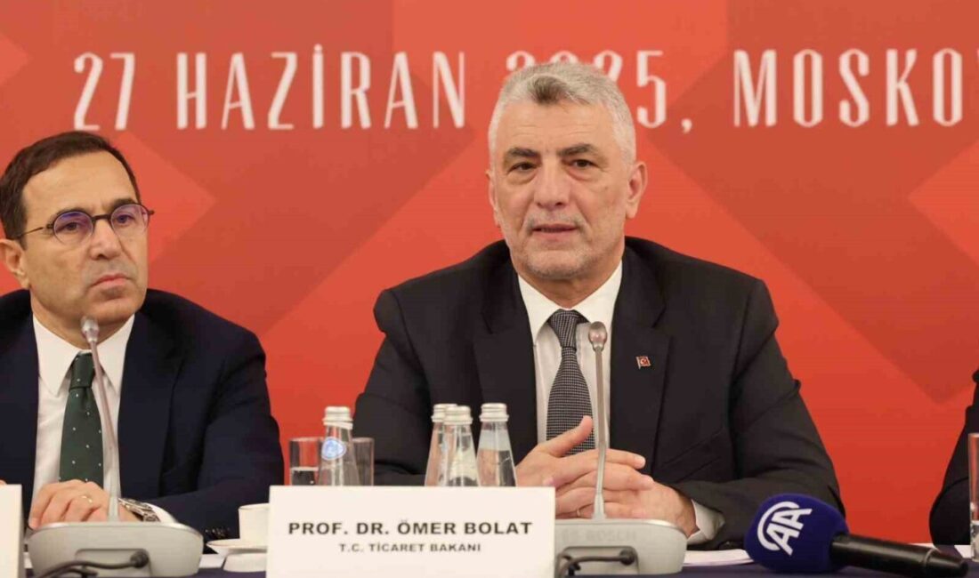 Bakan Bolat, Rusya’da Türk işadamlarıyla bir araya geldi Ticaret Bakanı Ömer Bolat,