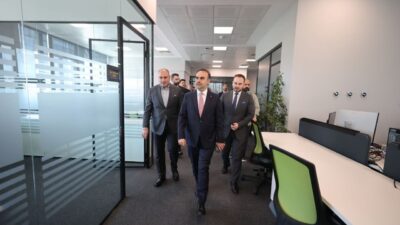 Sanayi ve Teknoloji Bakanı Mehmet Fatih Kacır, Armelsan'ı ziyaret ederek