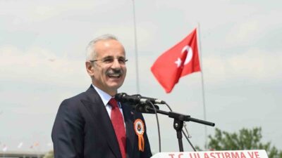 Ulaştırma ve Altyapı Bakanı Abdulkadir Uraloğlu, sürücülere Melodili Yol projesi