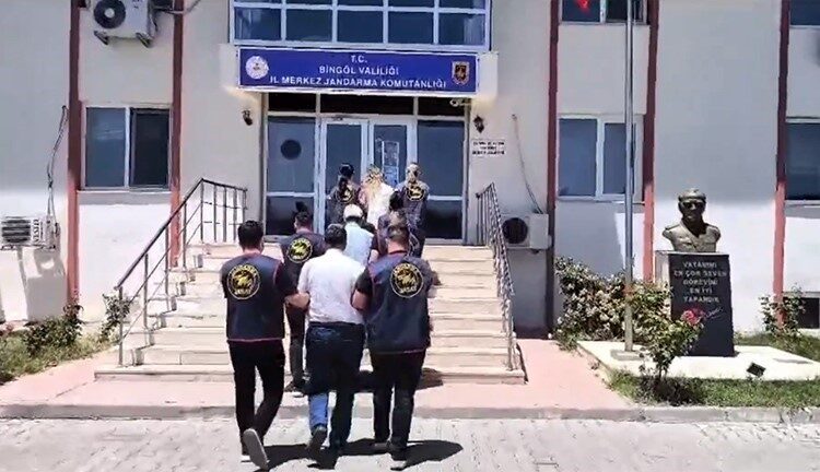 Bakan Yerlikaya: “20 yıl sonra JASAT, isimsiz bebeğin faillerini yakaladı” İçişleri Bakanı Ali Yerlikaya,