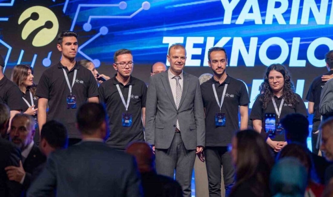 BARÜ öğrencileri, "Yarının Teknoloji Liderleri" yarışmasında Turkcell'in düzenlediği projeye katılarak