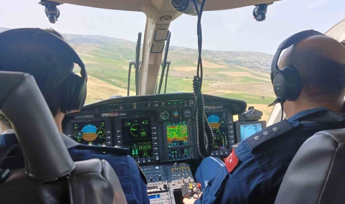 Ankara'da alınan bayram tatili tedbirleri kapsamında helikopter destekli trafik kontrolleri