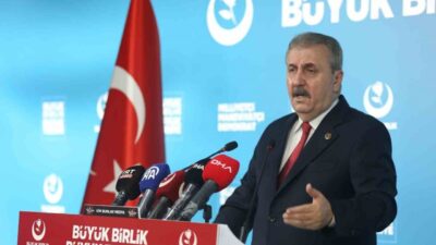 BBP Genel Başkanı Destici, İsrail'in saldırılarını uluslararası hukuka aykırı bulduğunu