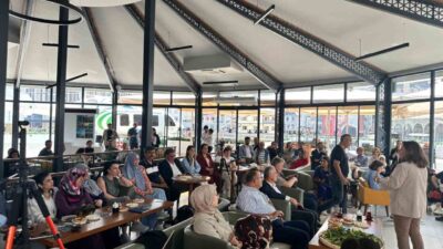 Rize'de düzenlenen 'Bilim Kafe' etkinliğinde Çay ve Çay Ürünleri Uygulama