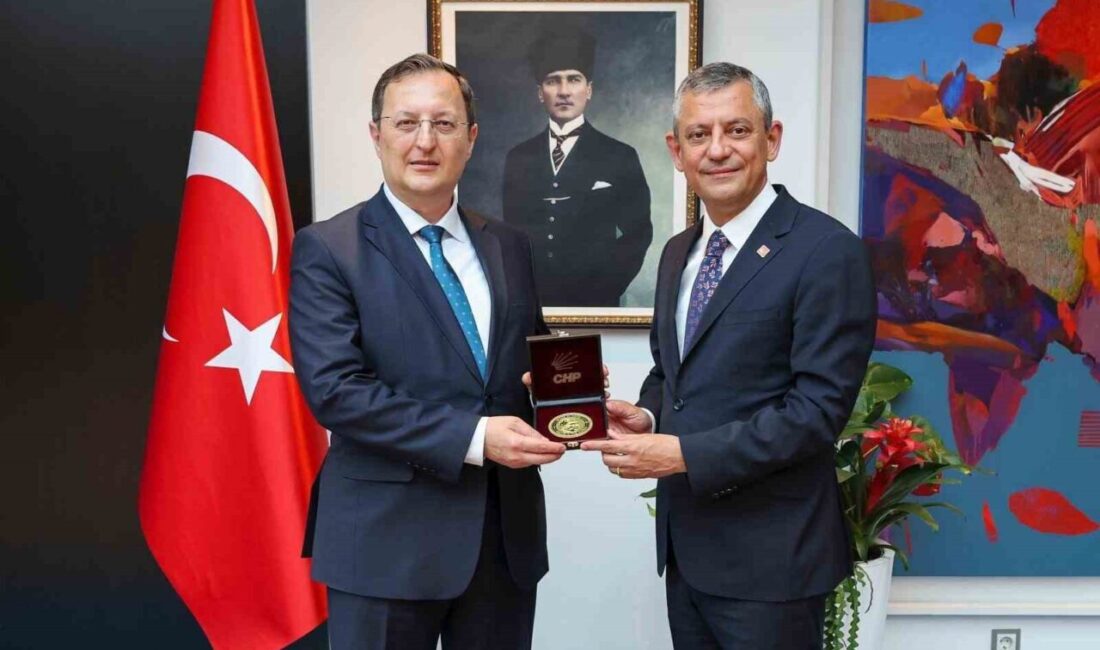 CHP Genel Başkanı Özel, Berlin Büyükelçisi Turan’ı ziyaret etti CHP Genel Başkanı Özgür