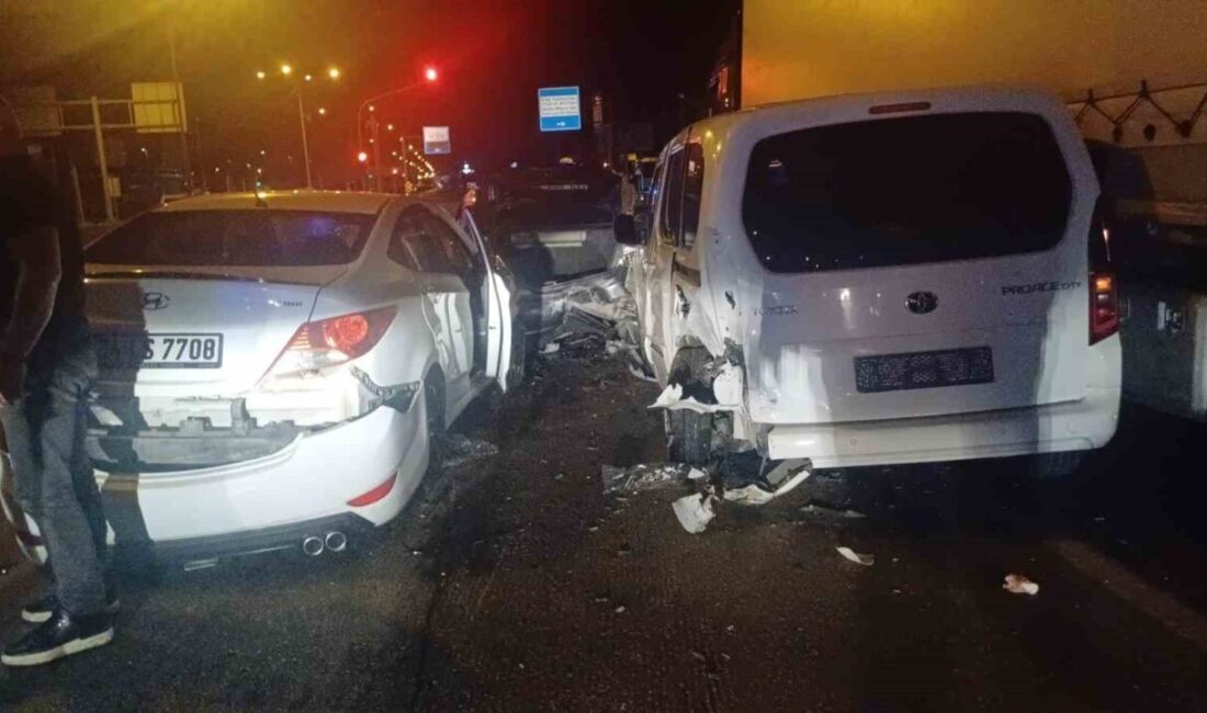 Çorum’da 5 araçlı zincirleme trafik kazası Çorum'da Toptancılar Kavşağı'nda 5