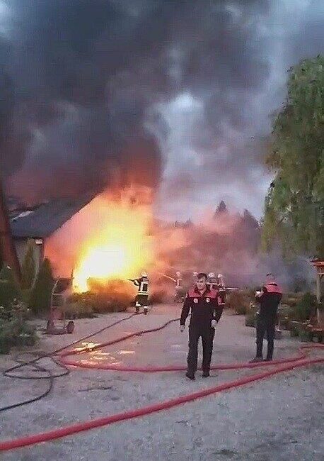 Çorum'da çiçekçide çıkan yangın itfaiye ekipleri tarafından söndürüldü. Olay, Samsun-Ankara