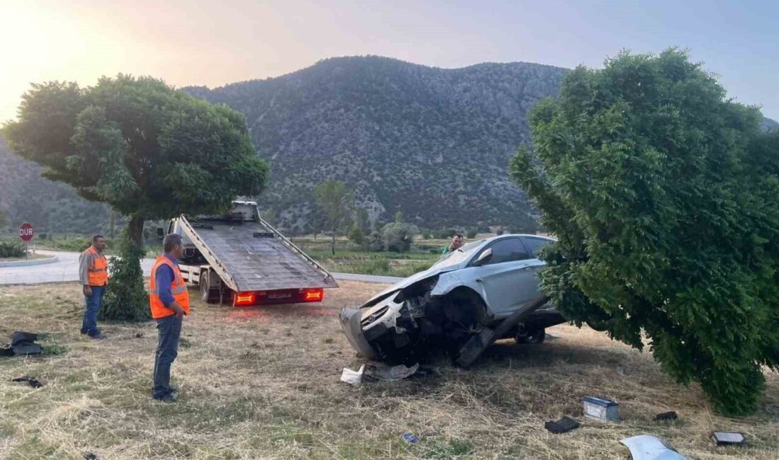 Çorum'un Osmancık ilçesinde meydana gelen trafik kazasında 2 kişi yaralandı.