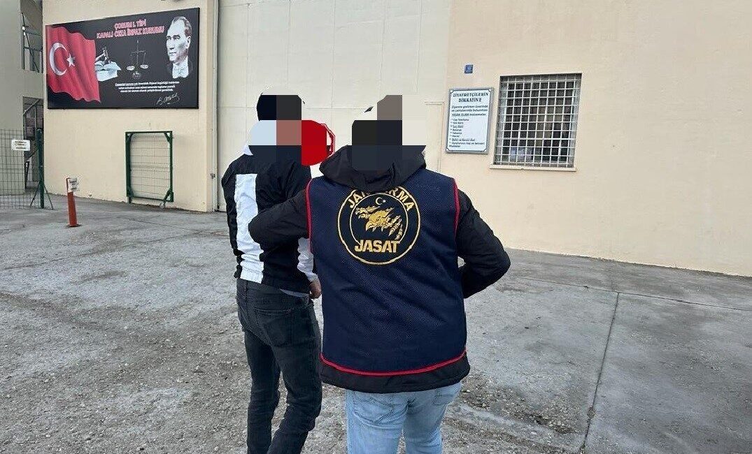 Çorum İl Jandarma Komutanlığı, yılbaşından bu yana yürüttüğü operasyonlarda aranan