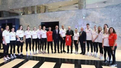 Cumhurbaşkanı Erdoğan, A Milli Kadın Voleybol Takımı'na başarılar dileyerek destek