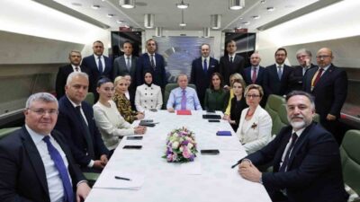 Cumhurbaşkanı Erdoğan, Hollanda'daki NATO Zirvesi'nde müttefiklerle savunma harcamalarını artırma konusunu