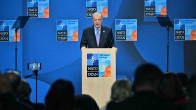 Cumhurbaşkanı Recep Tayyip Erdoğan, NATO Zirvesi'nde Türkiye'nin savunma harcamalarını artırma