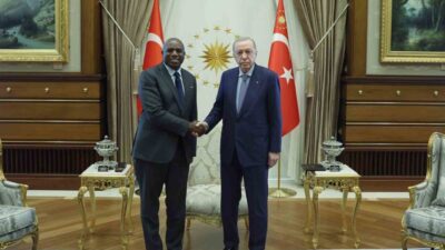 Recep Tayyip Erdoğan, İngiltere Dışişleri Bakanı David Lammy'e kabul etti.