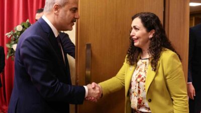 Dışişleri Bakanı Hakan Fidan, GDAÜ Zirvesi'nde Kosova Cumhurbaşkanı Vjosa Osmani-Sadriu