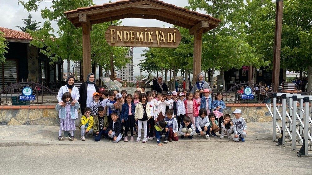 Ankara'nın kültürel mirasını tanımak isteyen öğrenciler, Pursaklar Belediyesi'nin hizmet verdiği