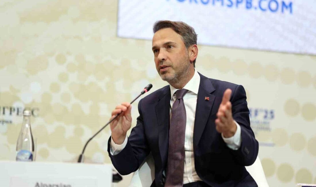 Enerji ve Tabii Kaynaklar Bakanı Alparslan Bayraktar, Rusya'da yaptığı konuşmada,