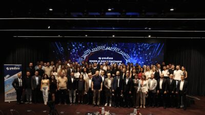 Samsun'da düzenlenen "Enerjide Yapay Zeka Zirvesi"nde, YEDAŞ'tan Mehmet Sami Ensari