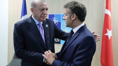 Cumhurbaşkanı Erdoğan, Lahey'deki NATO Zirvesi sırasında Fransa Cumhurbaşkanı Macron ile