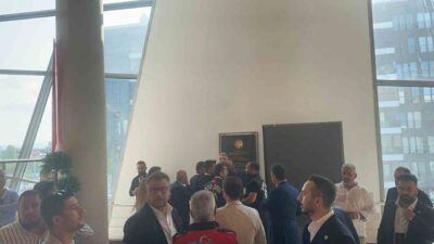 Gençlerbirliği'nin 35. Genel Kurulu'nda çıkan olayda bir grup öfkeli kişi,