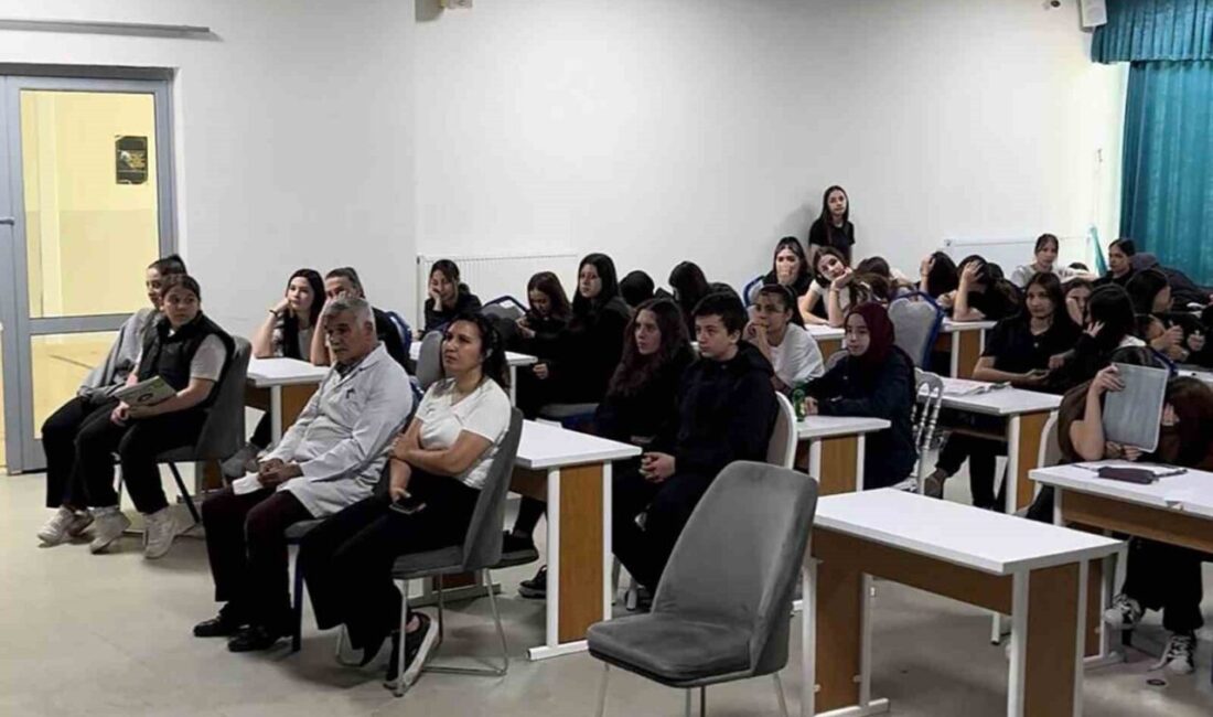 Sapanca Lokman Hekim Mesleki ve Teknik Anadolu Lisesi'nde düzenlenen söyleşide
