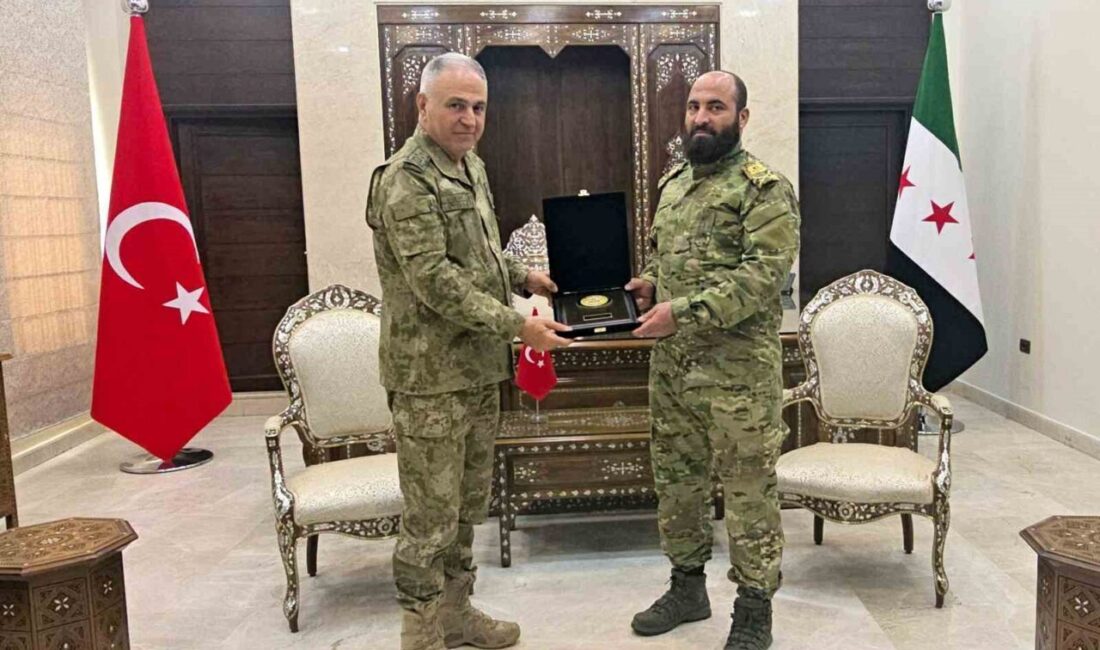 Orgeneral Metin Gürak, Şam'da Suriye Savunma Bakanı Tümgeneral Murhaf Abu