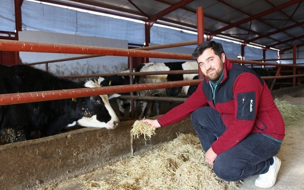 Çorum Osmancık'ta yaşayan Veteriner Teknikeri Sacit Sarı, TKDK'dan aldığı 1