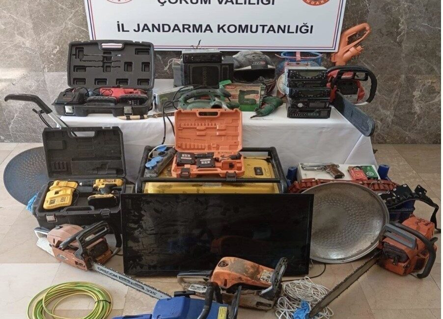 Hırsızlar JASAT’tan kaçamadı: 11 olay aydınlatıldı Çorum'un Kargı ilçesindeki hırsızlık