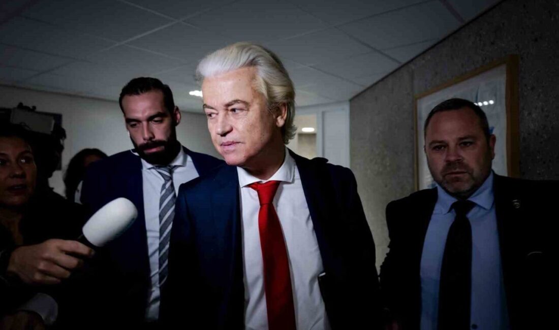 Hollanda'da koalisyon hükümetinin dağılmasının ardından 29 Ekim'de erken seçimler yapılacak.