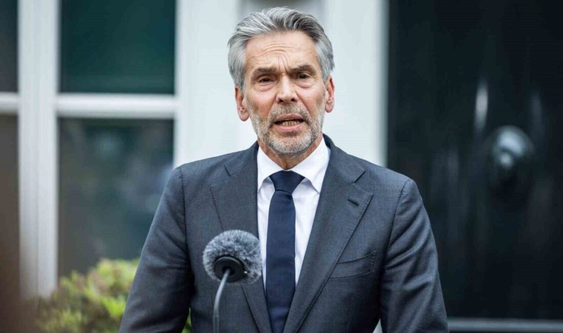 Hollanda Başbakanı Dick Schoof, aşırı sağcı Geert Wilders'in Özgürlük Partisi'nin