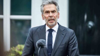Hollanda Başbakanı Dick Schoof, aşırı sağcı Geert Wilders'in Özgürlük Partisi'nin