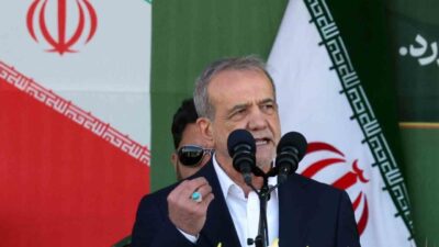 İran Cumhurbaşkanı Pezeşkiyan, Erdoğan'la İsrail-İran çatışmasını konuştu. Pezeşkiyan, İran'ın savaşı