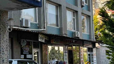 Çorum'un İskilip ilçesindeki çarşıda iki esnaf arasında çıkan yer tartışması