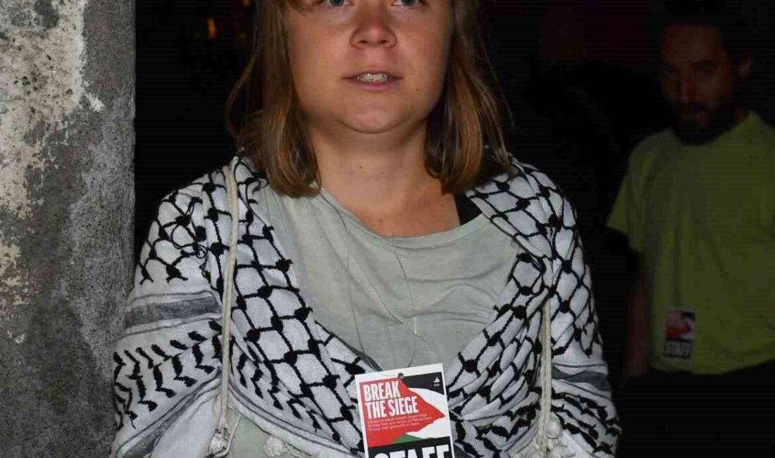 İsrail'e sınır dışı edilen Greta Thunberg, İsrail'i uluslararası sularda insan