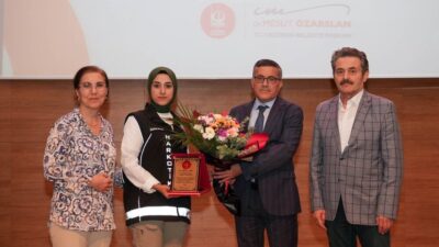 Keçiören'de 'En İyi Narkotik Polisi Anne' semineri düzenlendi. Annelerin bağımlılıkla