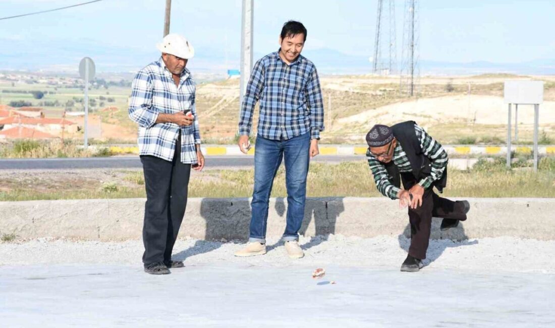 Yenifakılı'da yaşayan Kırgız Türkleri, binlerce yıllık ata mirası aşık oyununu