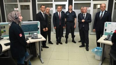 Kırıkkale Vali Yardımcısı Ahmet Sait Kurnaz, il protokolü ile birlikte