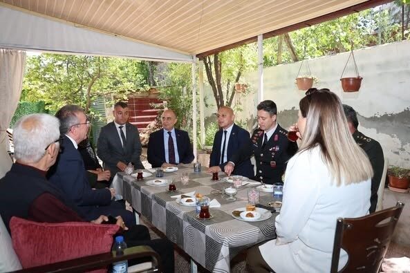 Kırıkkale'de Vali Yardımcısı Ahmet Sait Kurnaz, Kurban Bayramı'nda Şehit Jandarma