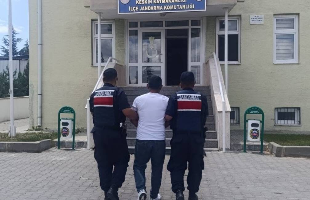 Kırıkkale’de aranan 2 hükümlü yakalandı Kırıkkale’de jandarma ekiplerince yapılan