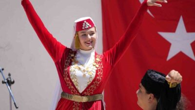 Kırıkkale'de düzenlenen Tepreş Şenliği, Kırım Tatar kültürünü yansıtan birbirinden renkli