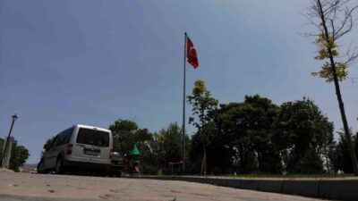 Kırşehir'de park sorunu Kalehöyük çevresinde araç istilasına neden oluyor. Vatandaşlar,