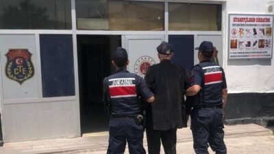 Kırşehir'de hükümlü firari, jandarma ekiplerince "konut ve eklentilerinden yağma" suçundan