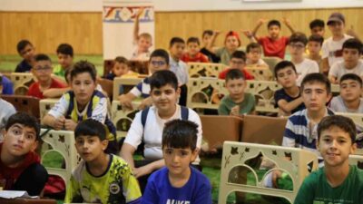 Kırşehir'de Hamidiye Camii'nde yaz Kur'an kursları renkli ve neşeli bir
