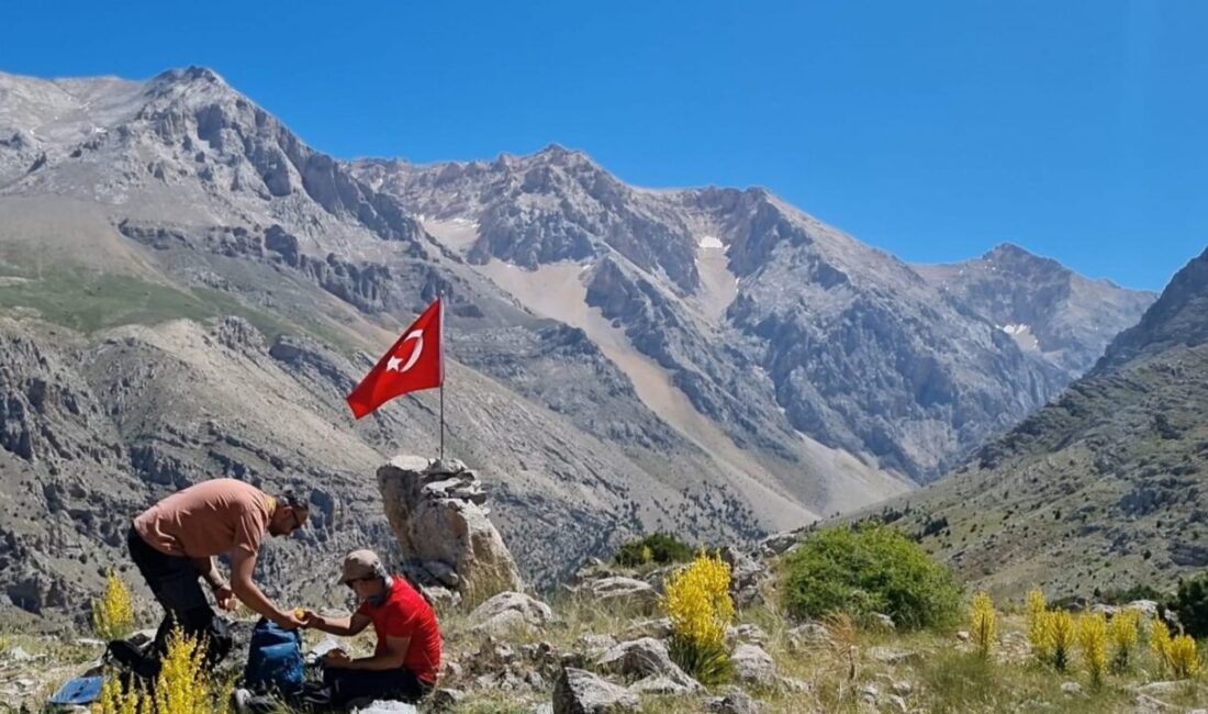 Kırşehirli dağcılar Aladağlar’da eğitim kampı düzenledi Niğde Aladağlar Milli Parkı'ndaki