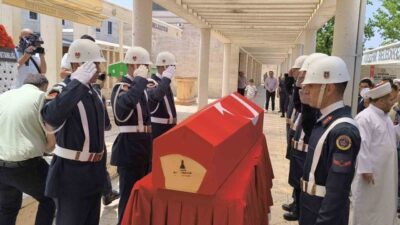 Kırşehir nüfusuna kayıtlı Jandarma Uzman Çavuş Haydar Aslan ve eşi