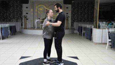 Ukraynalı Lena Voıtannik ve Yasin Serkan Hokka Yozgat'ta Ege Zeybeği