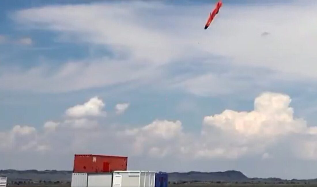 Milli seyir füzesi SOM, yerli turbojet motorla hedefi tam isabet vurdu Milli seyir füzesi SOM,