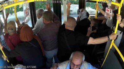Kırıkkale'de otobüs şoförü Muhammed Üstüner, 69 yaşındaki Mahmut Taşkın'ın rahatsızlanması