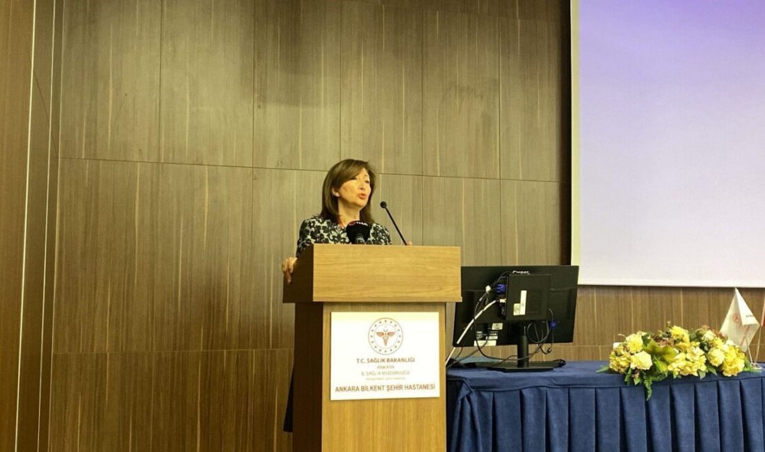Ankara'da Dünya Tütünsüz Günü dolayısıyla düzenlenen panelde, Prof. Dr. Ayşegül